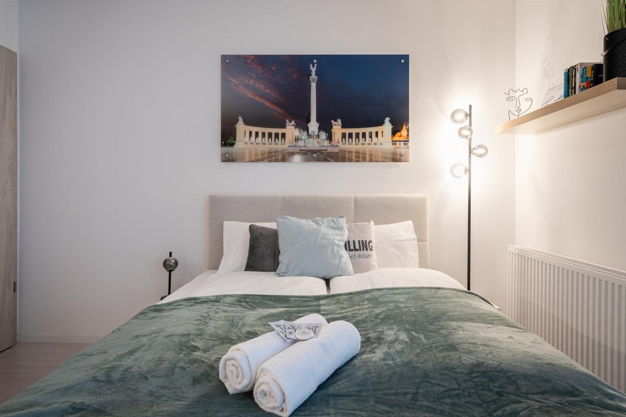 Heroes Square Apartment Budapeste Exterior foto